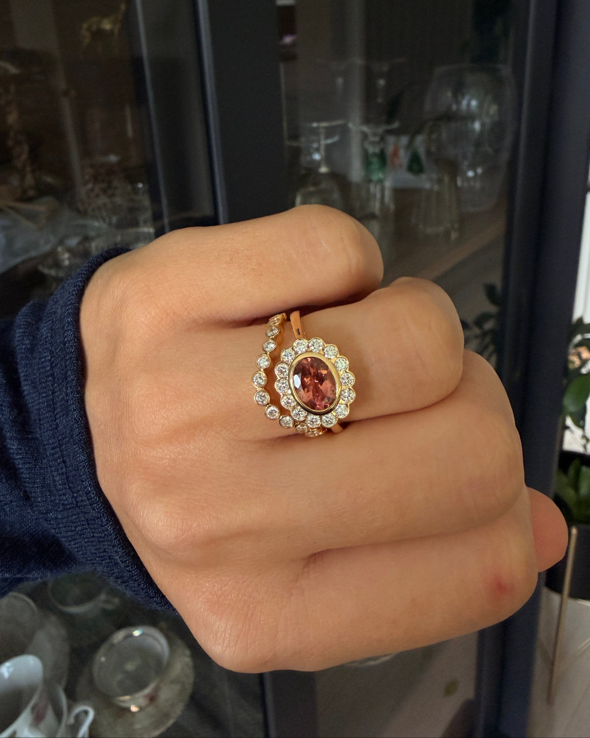 Wavy bezel diamond ring